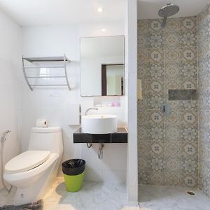 Mixed Dormitory Room